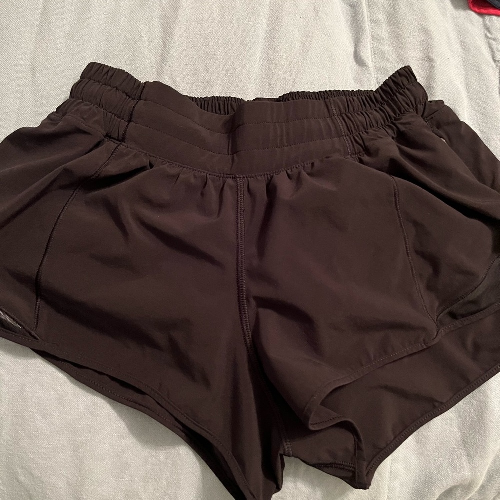 Lululemon black hotty hot shorts size 4.